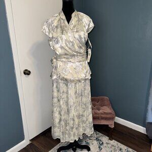 Jones New York Set NWT Ivory Satin Floral Wrap Top Pleated Skirt Wedding Guest